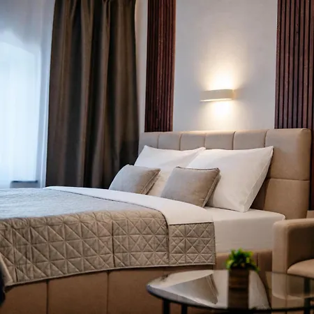 Parkan 125 Bed & Breakfast 3*