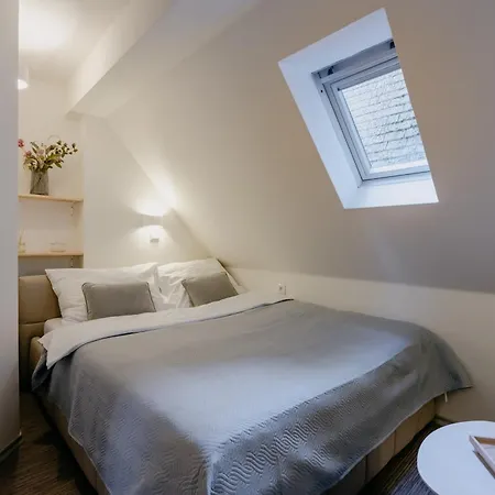 Parkan 125 Bed & Breakfast 3*