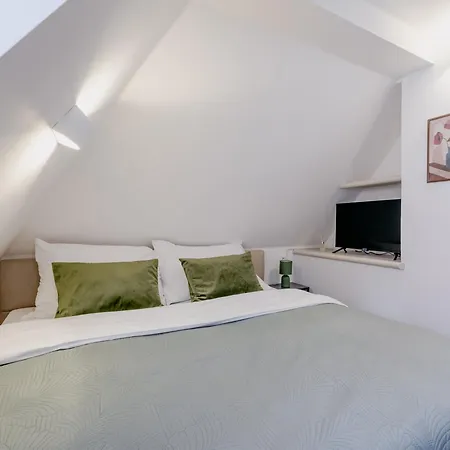 Bed & Breakfast Parkan 125 3*